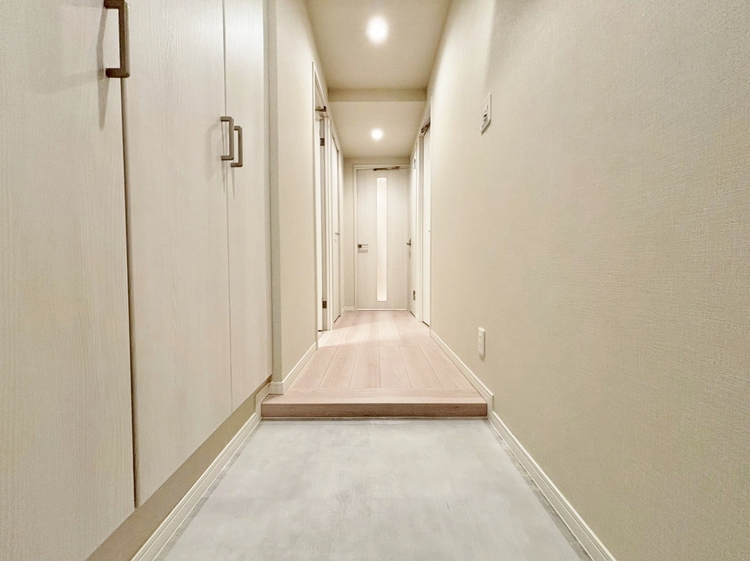 玄関 シューズボックスを完備した玄関です。