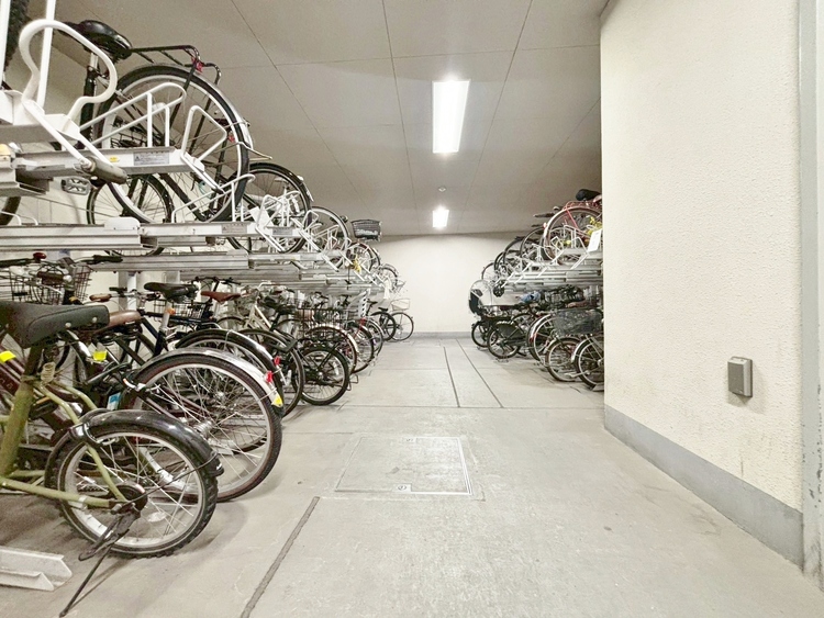 その他 きちんと整備された駐輪場。住む方の心遣いが感じられます。