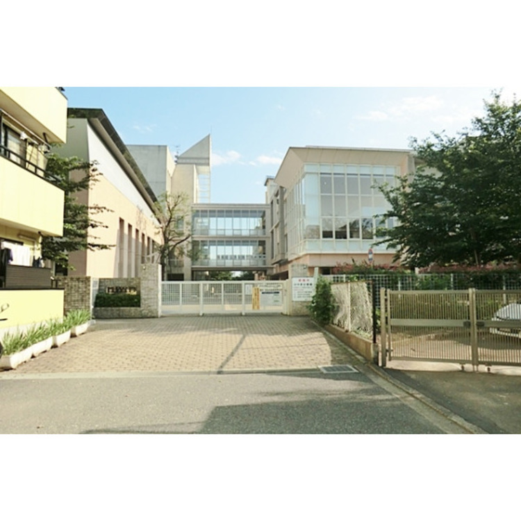 周辺 西東京市立けやき小学校(約710m)