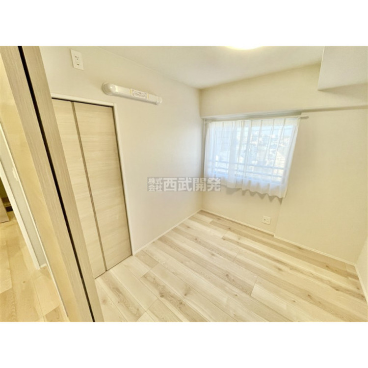 内装 穏やかな日差しと心地よい風が吹き抜ける窓配置