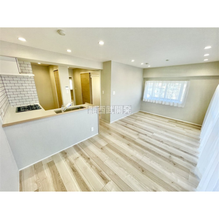 居間 ご家族の笑顔も増える、明るい住まい