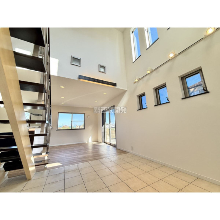 居間 令和7年11月17日撮影