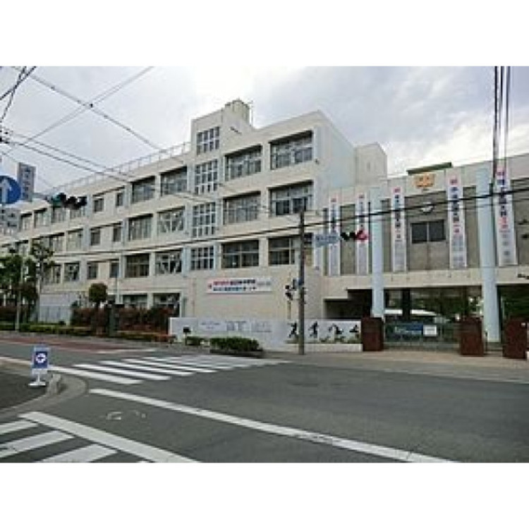 周辺 青木中学校(約1100m)