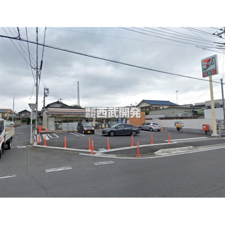 周辺 セブンイレブン飯能新町店(約740m)