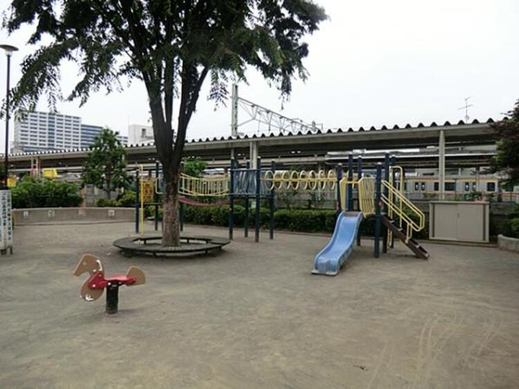 周辺 矢向六丁目公園　450ｍ