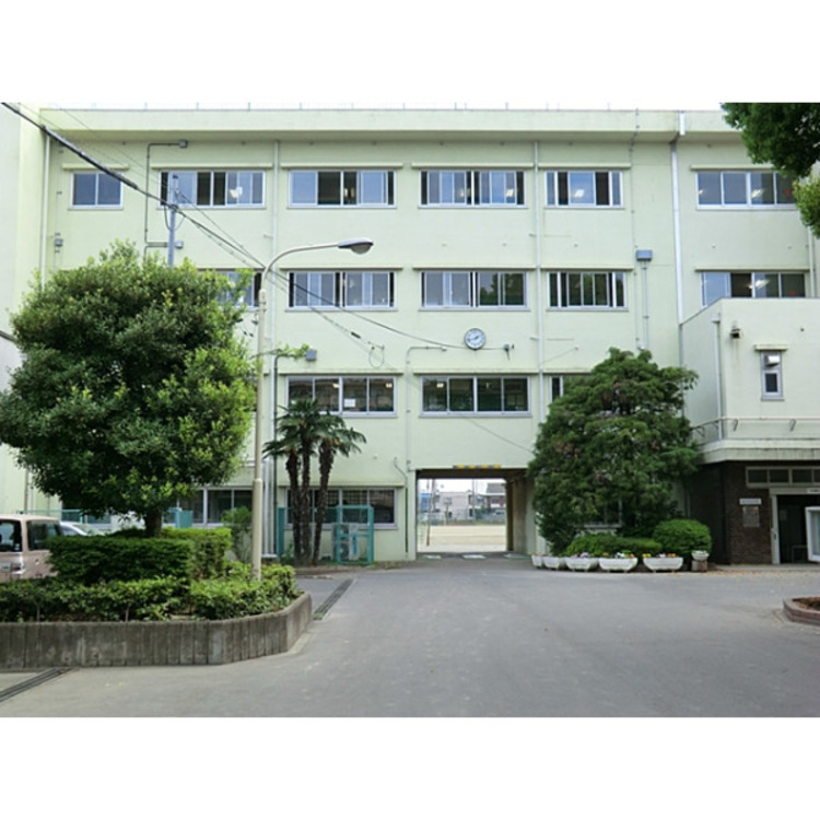 周辺 富士見中学校(約839m)