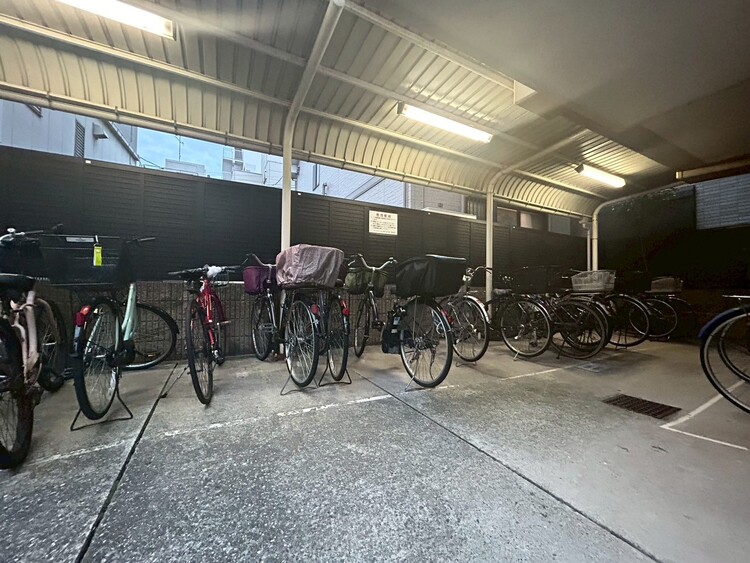 その他 駐輪場も綺麗に整頓されています。※空き状況は都度ご確認下さい。