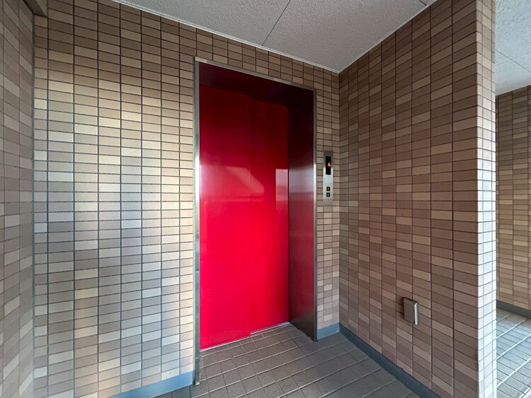 その他 エレベーター完備のため荷物が多くなっても安心。