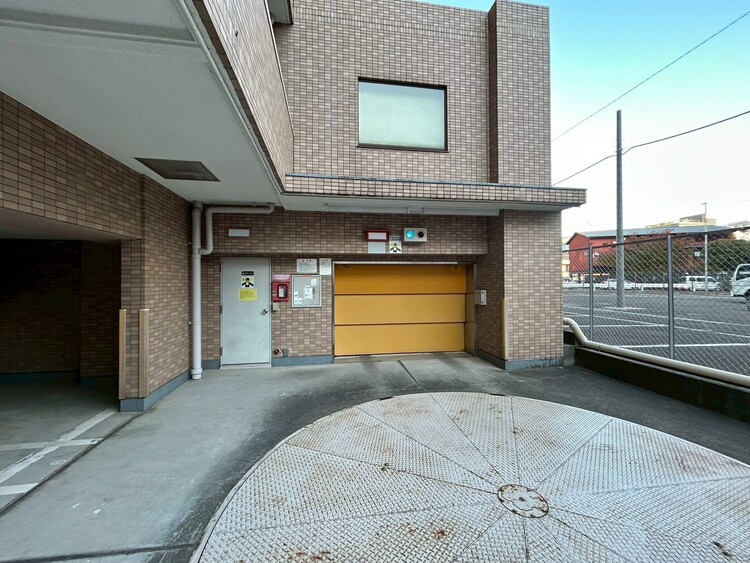 その他 駐車スペースが嬉しいですね。※空き状況は都度ご確認下さい。