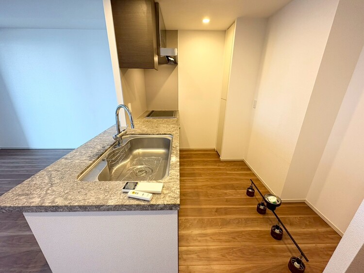 その他 開放感のあるキッチンスペース。調理をしながら、会話も弾みそうですね。