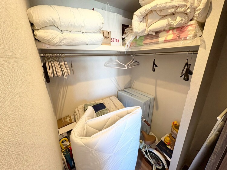 その他 収納スペースが付いていて、お部屋を広く使っていただけます。