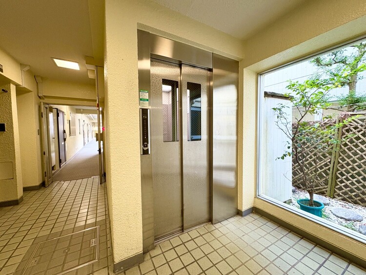 その他 エレベーター完備のため荷物が多くなっても安心。