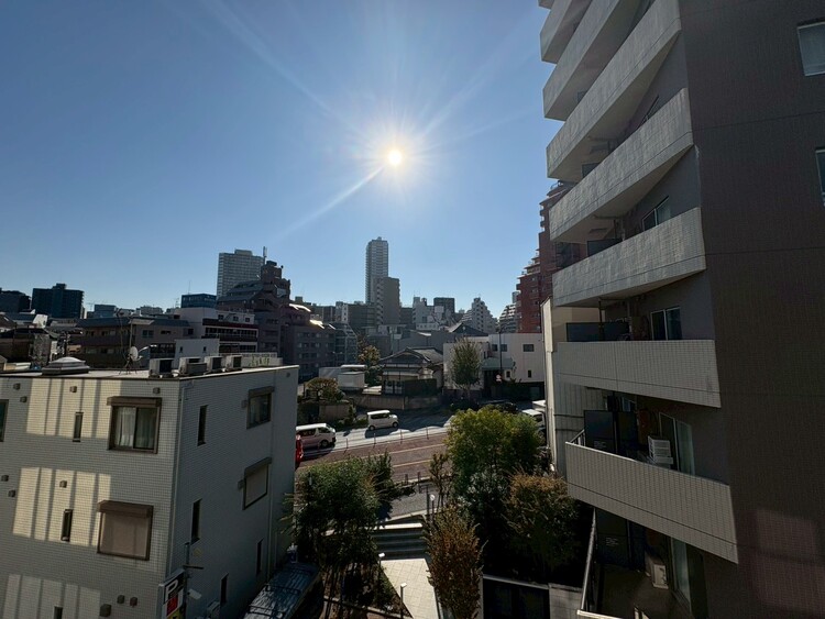 その他 眺望や窓からの景色が良いと、家で過ごす時間も快適です。