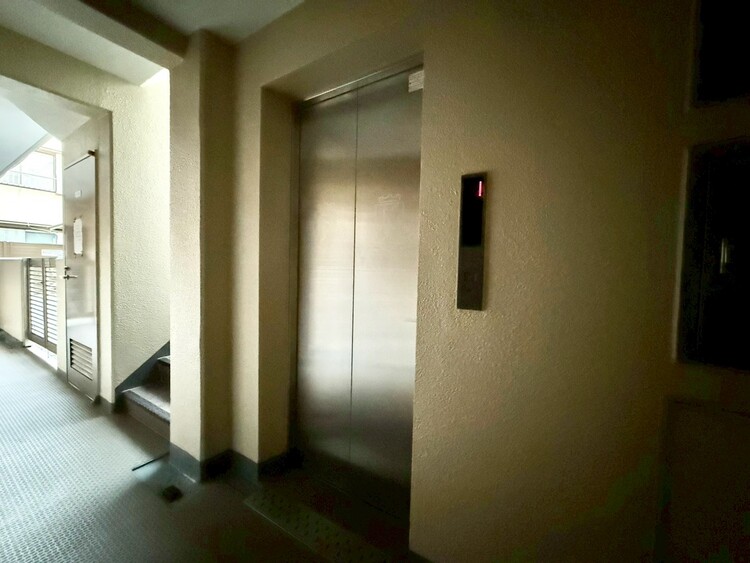 その他 エレベーター完備のため荷物が多くなっても安心。
