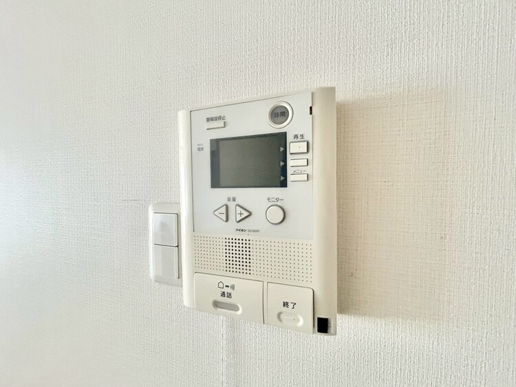 その他 誰が来てもわかる様にモニター付きインターホンを設置。