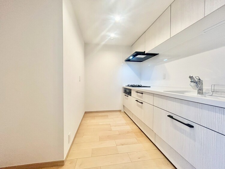 その他 開放感のあるキッチンスペース。調理をしながら、会話も弾みそうですね。