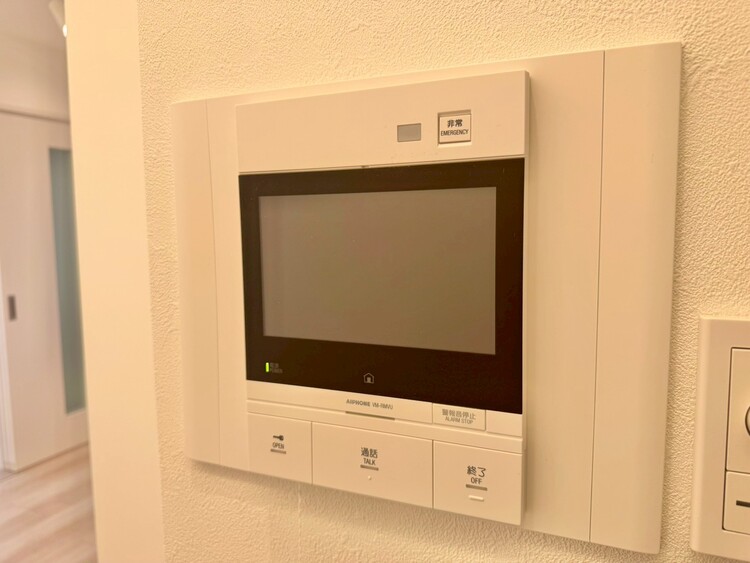 その他 誰が来てもわかる様にモニター付きインターホンを設置。