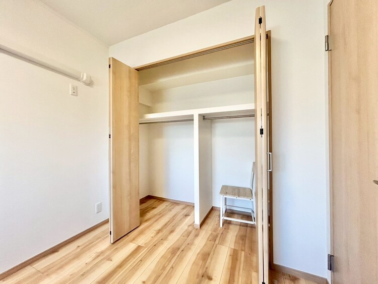 その他 収納スペースが付いていて、お部屋を広く使っていただけます。