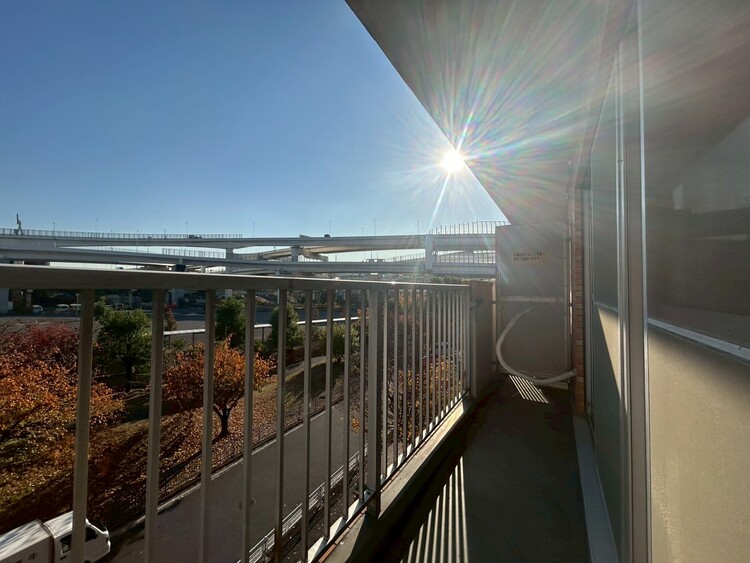 その他 朝の澄んだ空気や、夕方に吹く清々しい風を感じられるバルコニー。