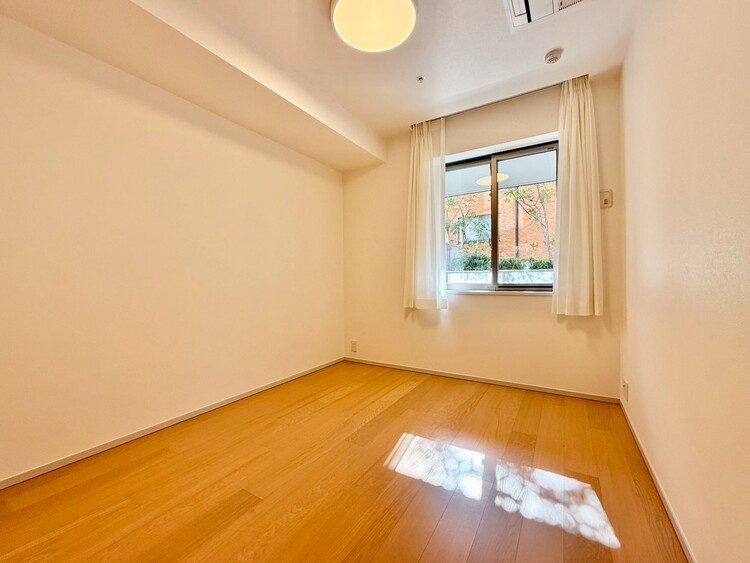 その他 清かで艶やかな時間をもたらしてくれる室内です。