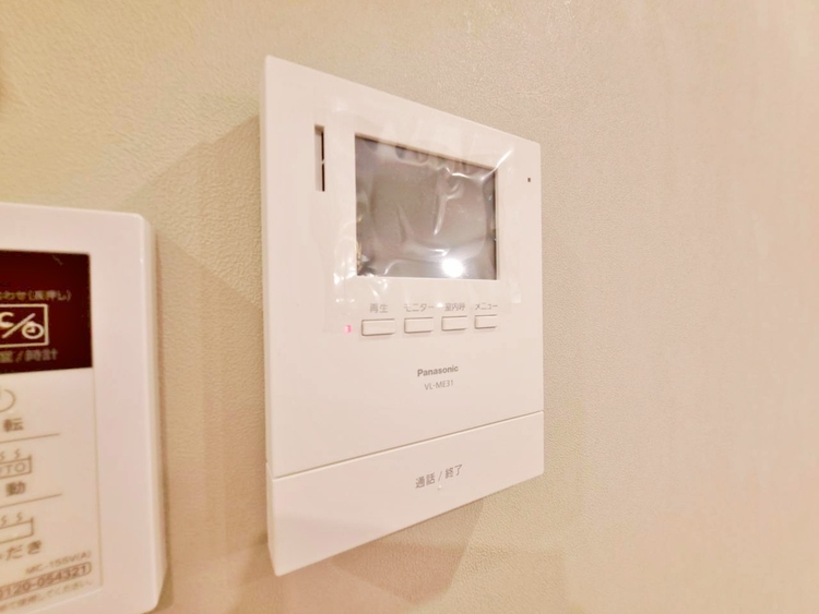 その他 誰が来てもわかる様にモニター付きインターホンを設置。