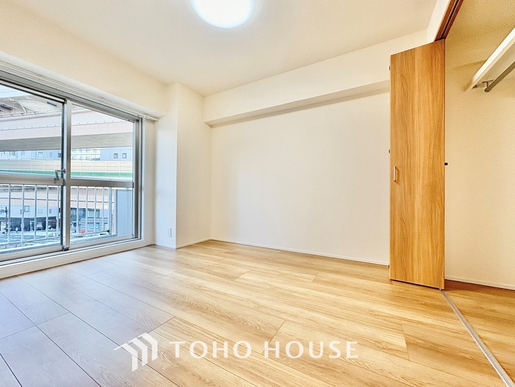 内装 ◆子供部屋◆冷涼な風、そよぐリビング。だんらんの場所はここから始まり、ここで終わる。家族の笑顔が集う素敵な場所だから、こだわり抜いた思いが詰まっているのだと思う。