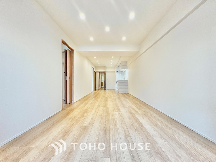 内装 ◆隠された美しさ◆流麗な音楽が流れているような繊細でいながら整然かつ堅牢なこの空間。この空間は確かに美しい。しかし、そこには美しさ以上のものが隠されている。