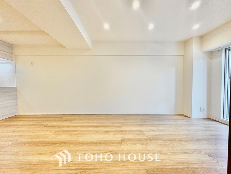 内装 ◆ここに在る◆事も無げに美しく、伝えるには筆舌に尽くし難い。豪華絢爛や華美と言う事ではなく、住まう者にとって暮らし易く心地がいいと言う美しさがこの住まいには込められている。