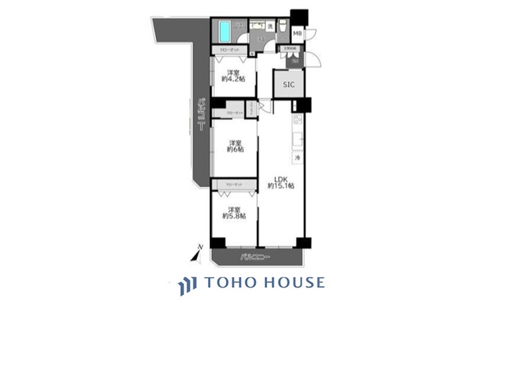間取り ◆居心地のいい暮らし◆には欠かせない眩い採光。ゆったりとした幅の窓からこの空間に降り注ぐ採光が絶えない。明るいリビングこそ居心地のいい暮らしが待っているのだと思う。