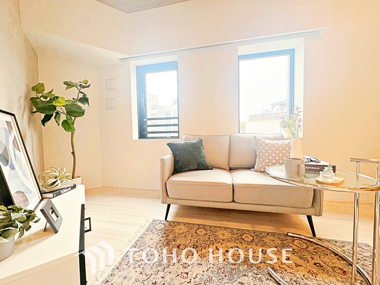 内装 ◆瀟洒な空間◆落ち着きのある彩が見事に調和させた瀟洒な空間を演出。ここに集まる家族の会話と笑顔が絶え間なく続く幸せな空間。