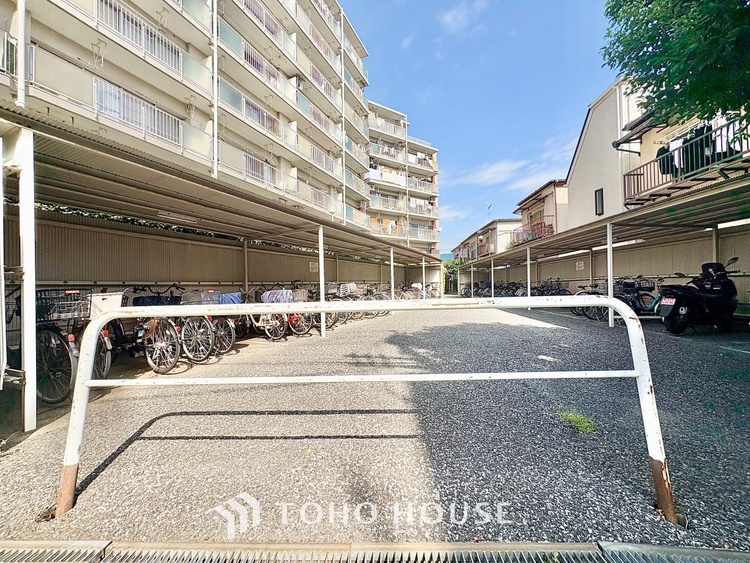 内装 使いやすく、明るい洋室に仕上がります。子供部屋や趣味のお部屋にご利用できます。