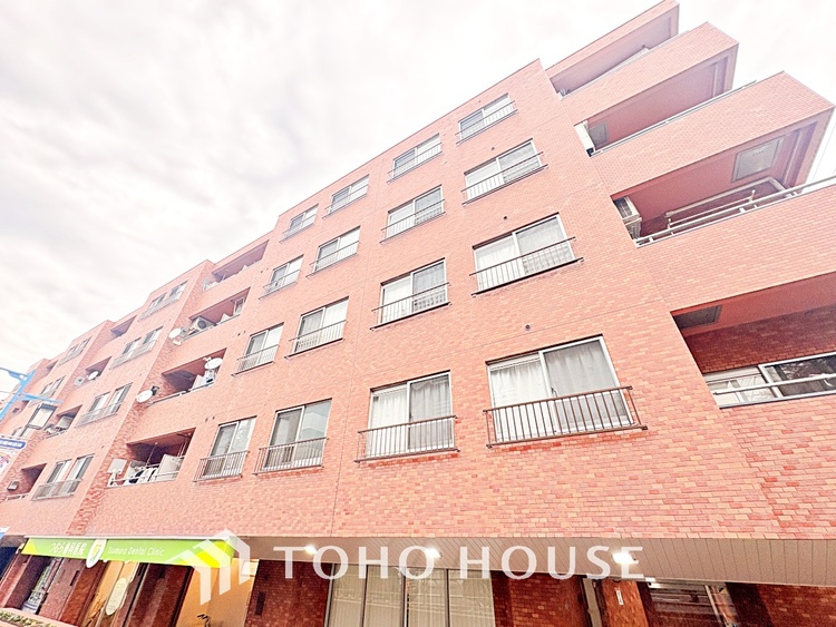 外観 漂う上質な空気感、マンションに入れば「おかえりなさい」と笑顔で迎えてくれるエントランス。最良の心配りを感じるマンションでした。