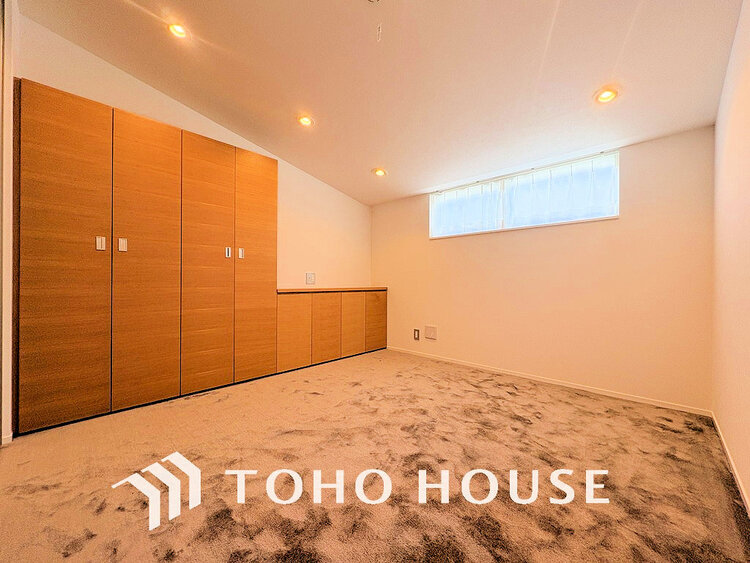 内装 家具の配置のし易い室内です。趣味の部屋としても充分な広さです