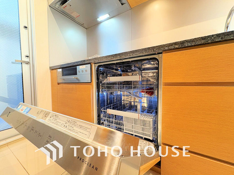 その他 ビルトイン式食洗機完備のシステムキッチンで食後もゆったり家族団らん