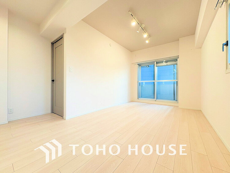 内装 上質な時間を育む暮らしのメインステージ。寛ぎとコミュニケーションを育む居心地のよい場所