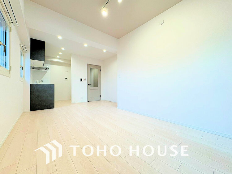 キッチン 落ち着きのあるカラーで統一された清潔感と気品が溢れるキッチン