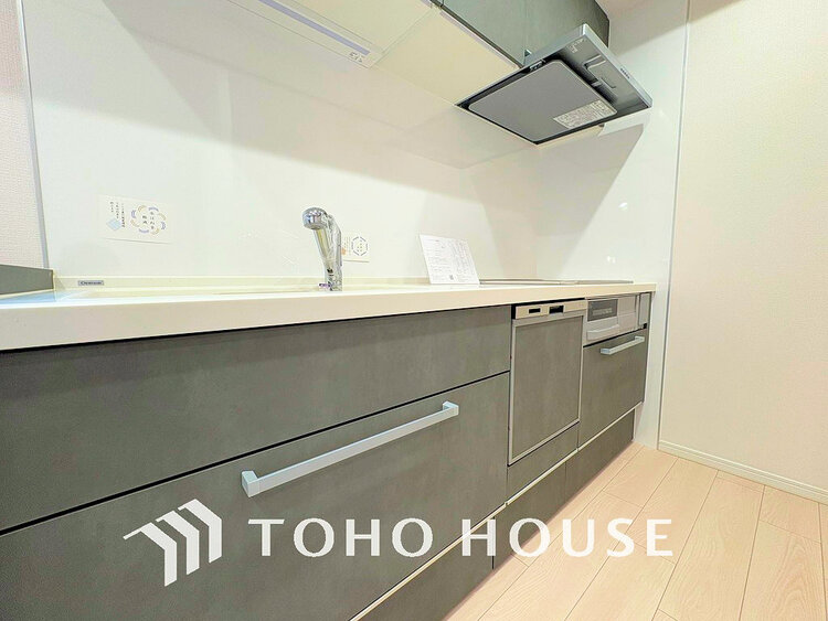 キッチン シンプルな部屋の雰囲気に溶け合うナチュラルキッチン