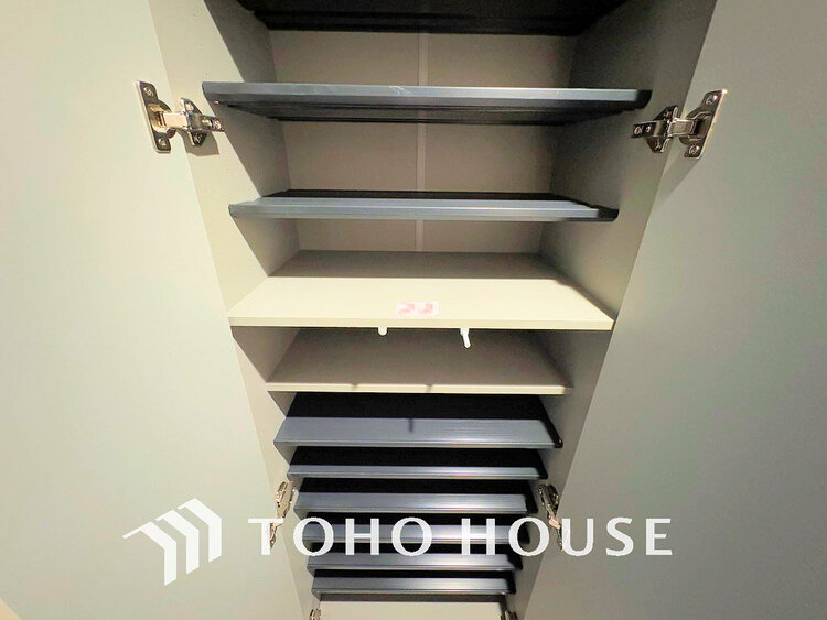 収納 玄関　収納