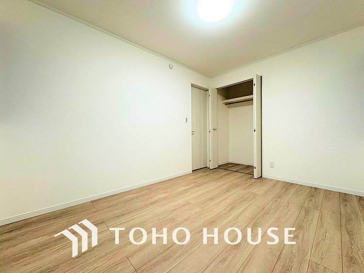 内装 シンプルですっきりとした室内は飽きのこない居心地の良い雰囲気