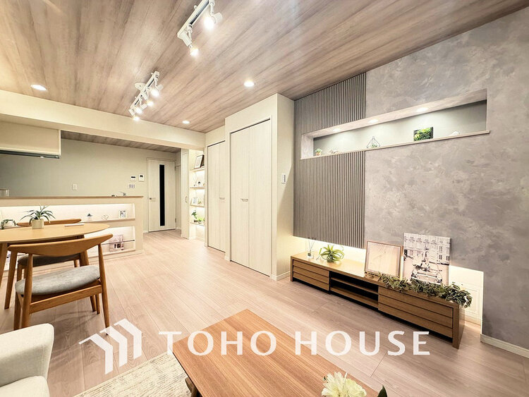 内装 1日の疲れを癒し、心地よく寛げるようゆったりとした広さをしています