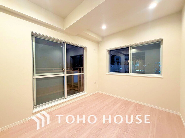 内装 シンプルですっきりとした室内は飽きのこない居心地の良い雰囲気