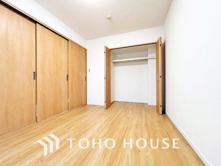 内装 1日の疲れを癒し、心地よく寛げるようゆったりとした広さをしています