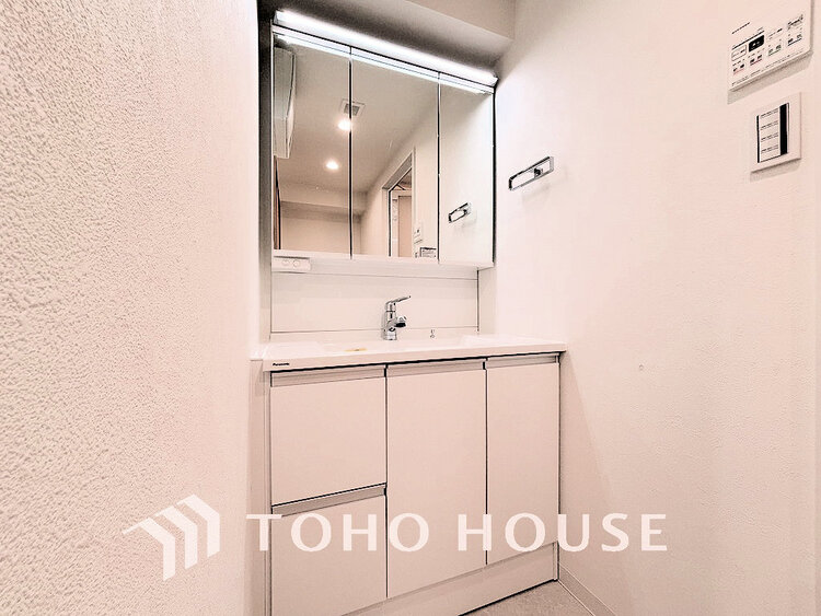 洗面 大きな洗面鏡付き、朝の身支度も楽しくなりますね