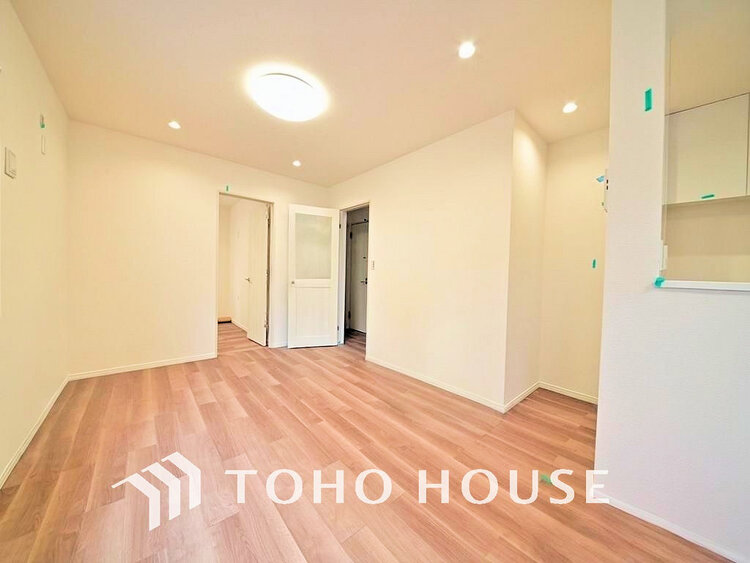 内装 家族みんなが爽やかに過ごせるように、光をたっぷり取り込んだLDK