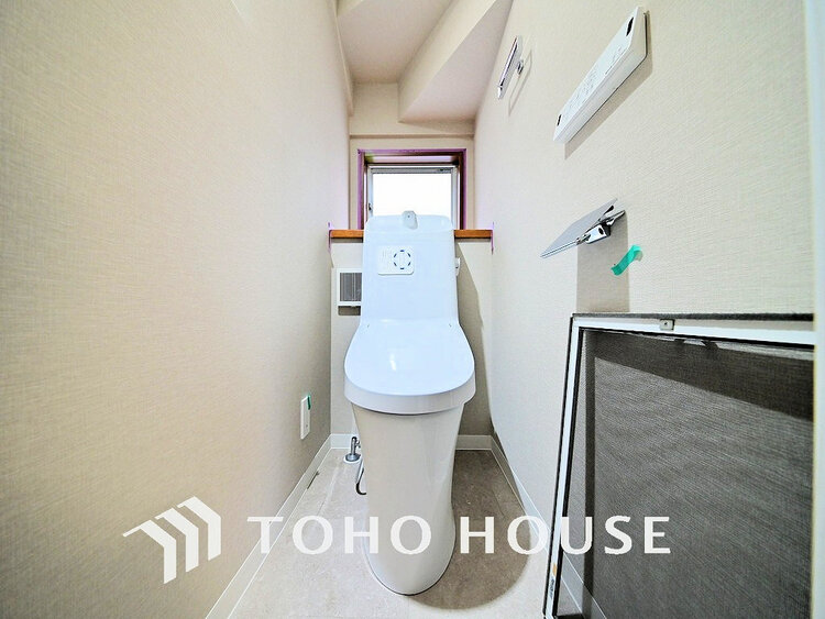 トイレ トイレには快適な温水洗浄便座付