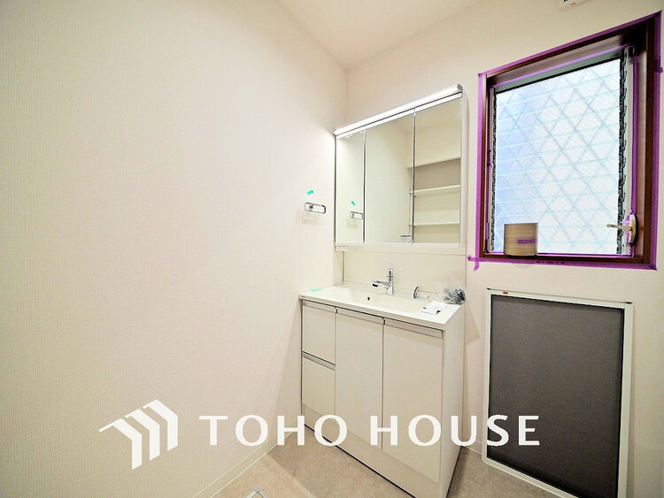 洗面 清潔感のある洗面室で朝の身支度を