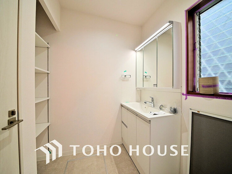 洗面 豊富な収納スペース、身支度のしやすい洗面所