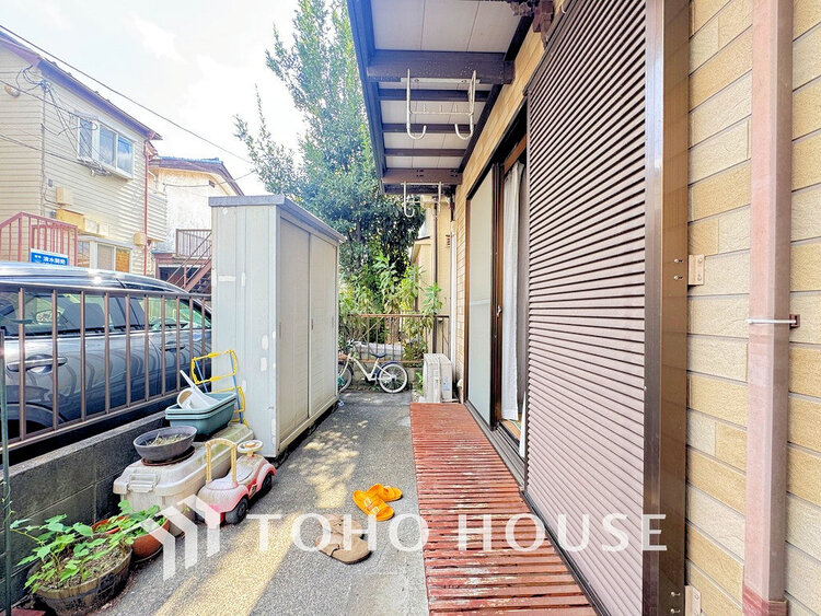 バルコニー 和室から繋がる縁側でくつろぎのひとときを