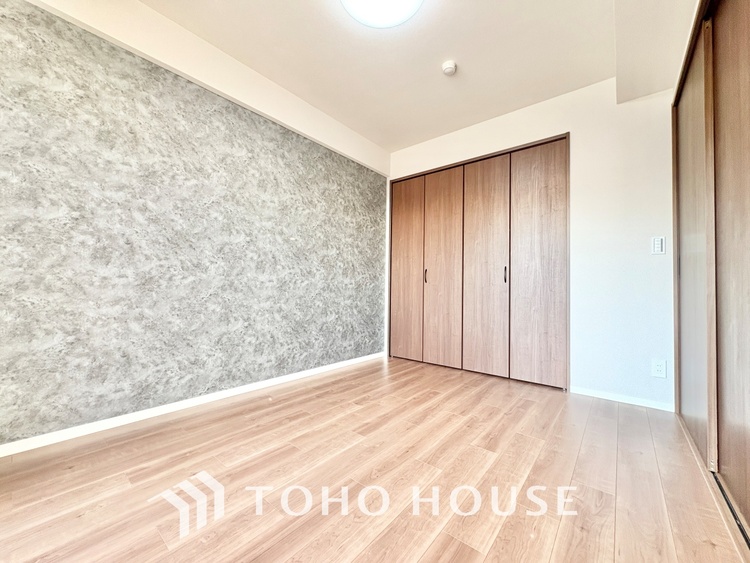 内装 光あふれるリビングは、笑顔の舞台。家族みんなで過ごすかけがえのない時間が、温かい思い出を作ります。