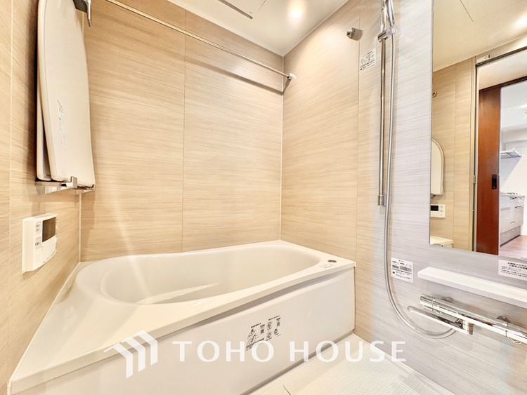 風呂 浴室は一日の疲れを癒す特別な空間。清潔感と快適性で心身ともにリフレッシュできます。